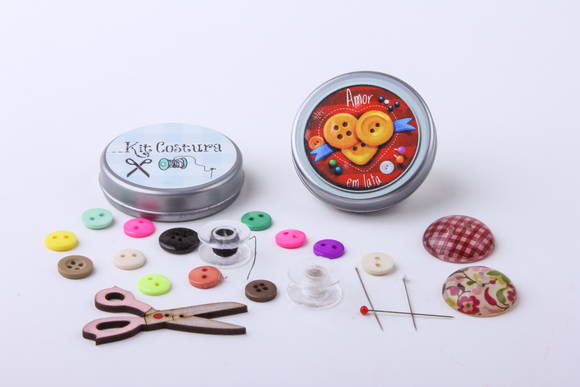 mini-kit-costura-na-lata