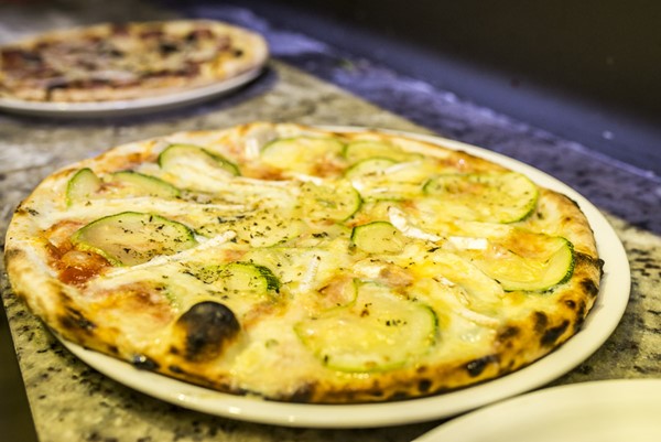 sejaautentica-forneria-singular-aniversario-pizza-abobrinha
