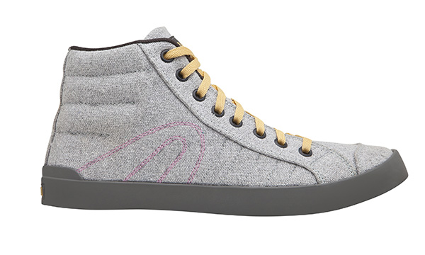 sejaautentica-lucianacaram-RAINHA_4135647-324_TÊNIS CASUAL PAMPLONA com lona reciclável feita de garrafa PET CINZA FEMININO_34 AO 39_R$ 129,99