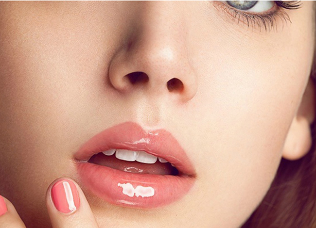 dica-maquiagem-gloss-Luciana-Caram-imagem-pessoal-001